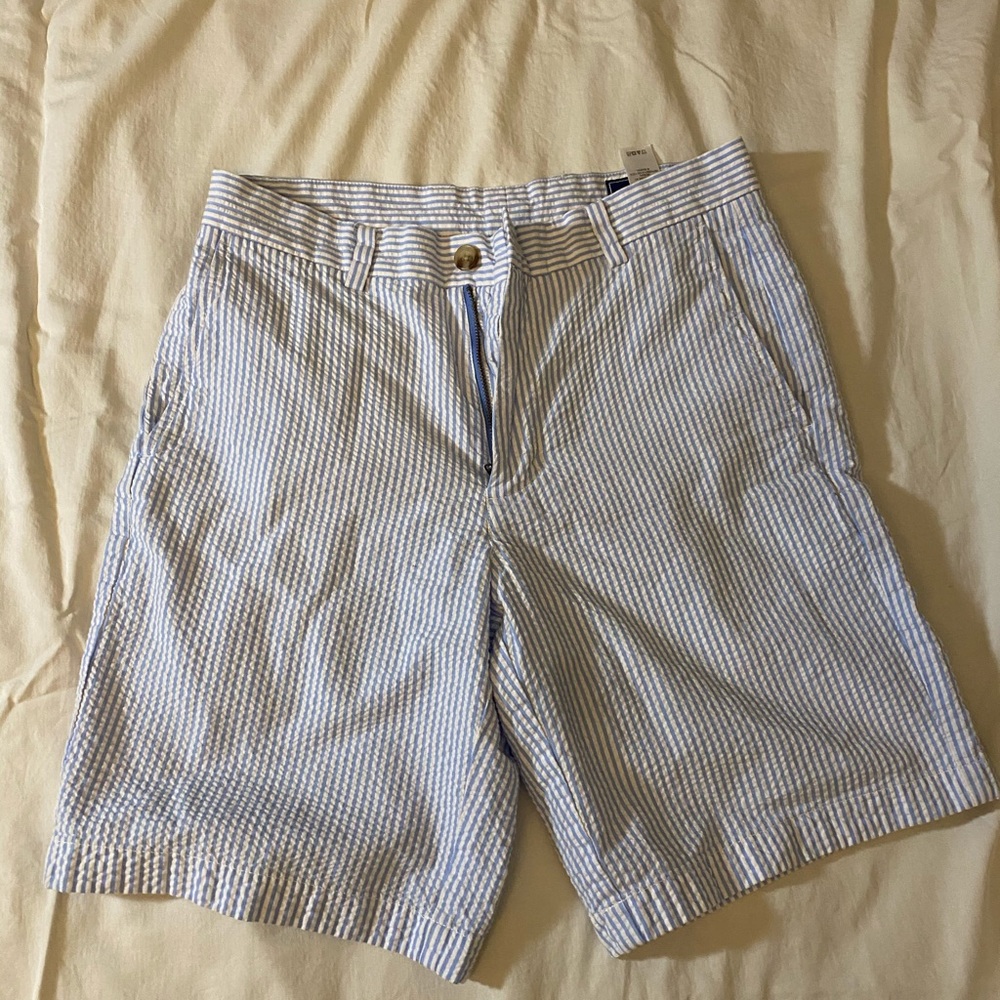 Vineyard Vines Men’s shorts Blue and White